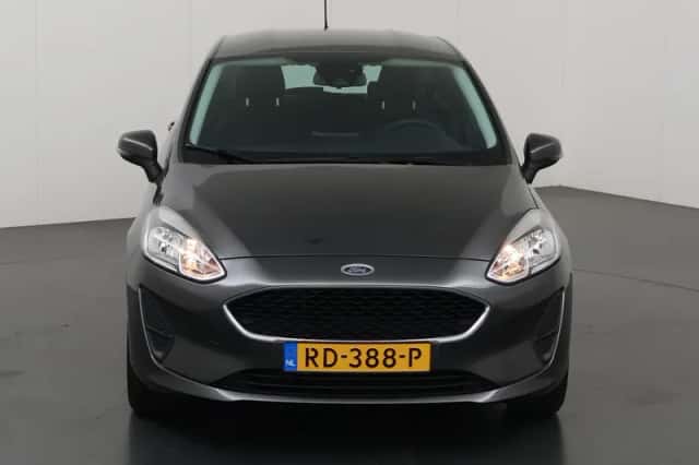 Ford Fiesta (2017) thumbnail 3