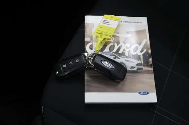 Ford Fiesta (2017) thumbnail 24