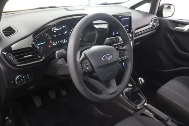 Ford Fiesta (2017) thumbnail 7