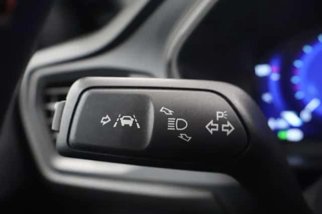 Ford Focus (2022) thumbnail 32