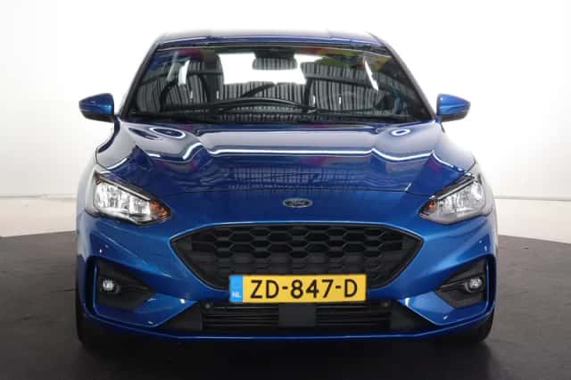Ford Focus (2019) thumbnail 3