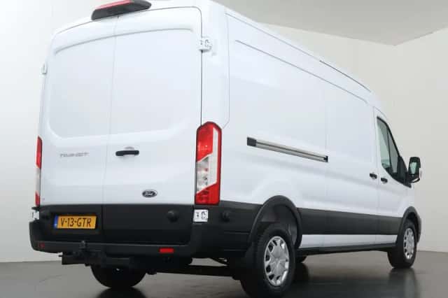 Ford Transit (2024) thumbnail 2