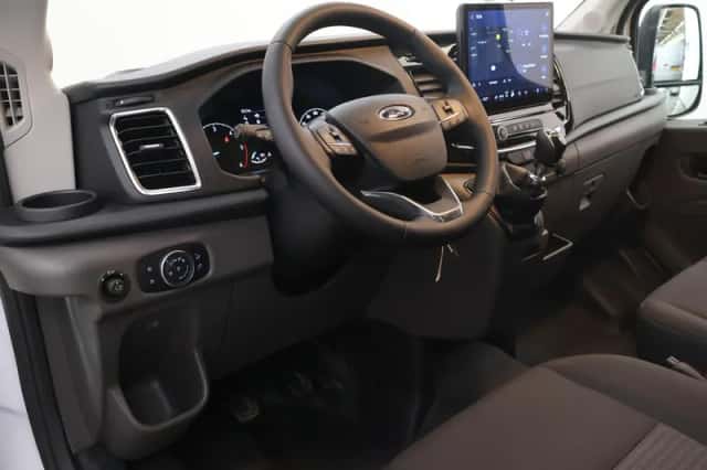 Ford Transit (2024) thumbnail 7