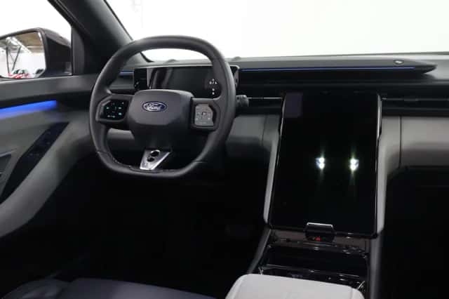 Ford Capri (2024) thumbnail 9