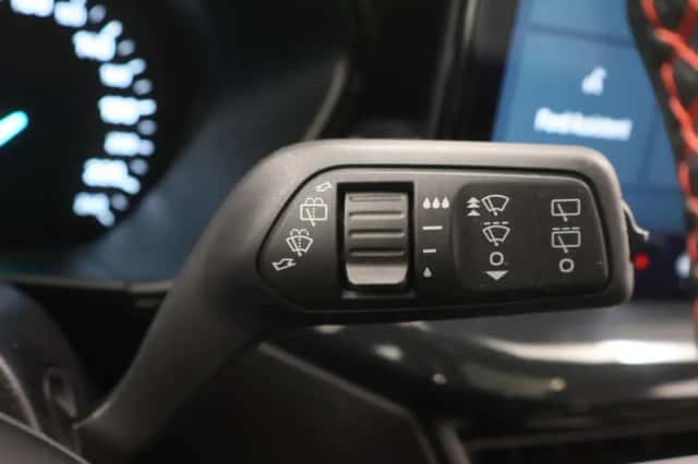 Ford Focus (2023) thumbnail 30
