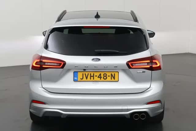 Ford Focus (2023) thumbnail 4