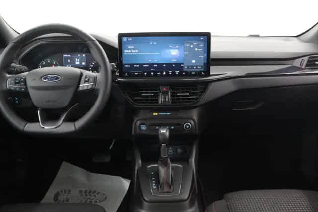 Ford Focus (2023) thumbnail 8