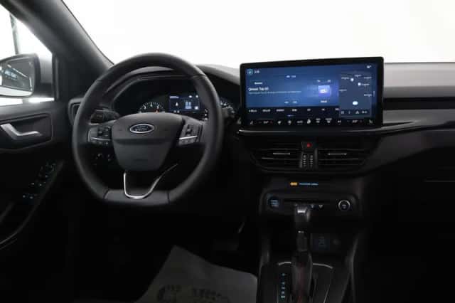 Ford Focus (2023) thumbnail 9