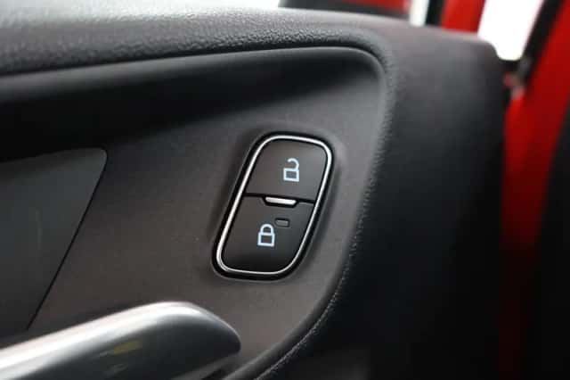 Ford Fiesta (2021) thumbnail 32