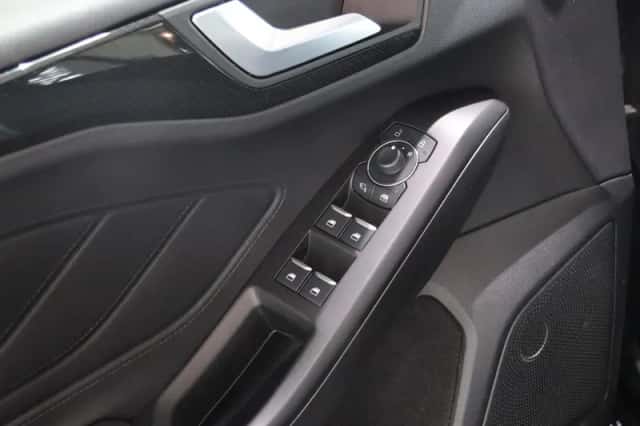 Ford Focus (2023) thumbnail 14