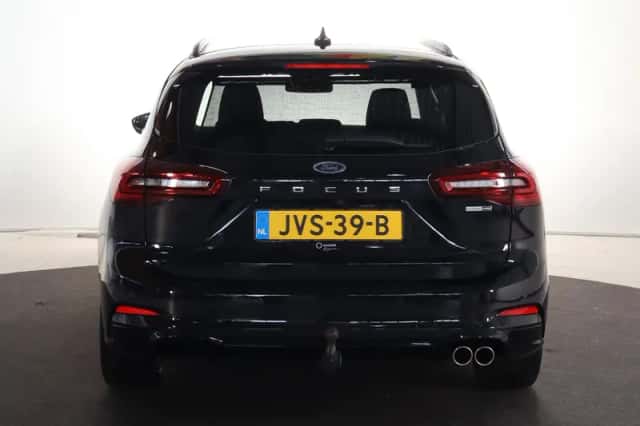Ford Focus (2023) thumbnail 4