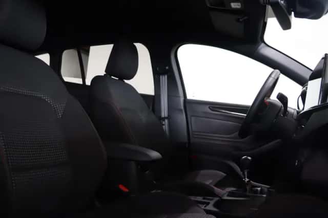 Ford Focus (2023) thumbnail 31