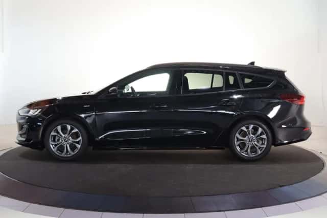 Ford Focus (2023) thumbnail 5