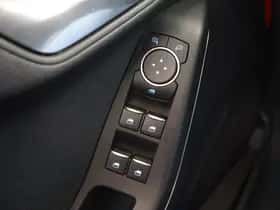 Ford Fiesta (2021) thumbnail 32