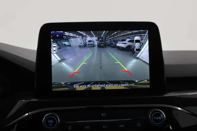 Ford Kuga (2023) thumbnail 17