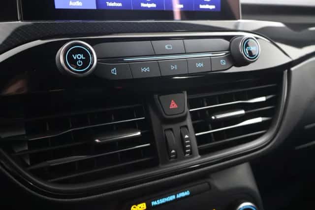 Ford Kuga (2023) thumbnail 26