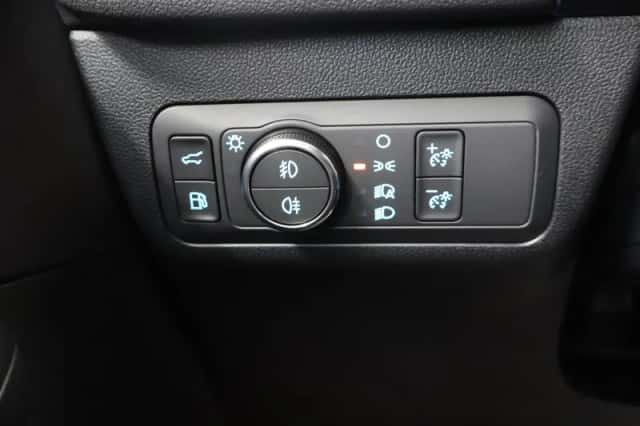 Ford Kuga (2023) thumbnail 36