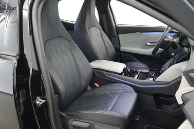 Ford Explorer (2025) thumbnail 10