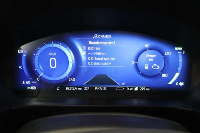 Ford Kuga (2023) thumbnail 12