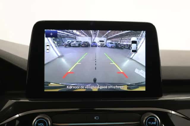 Ford Kuga (2023) thumbnail 15