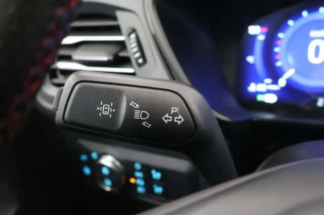 Ford Kuga (2023) thumbnail 35