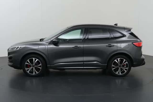 Ford Kuga (2023) thumbnail 5