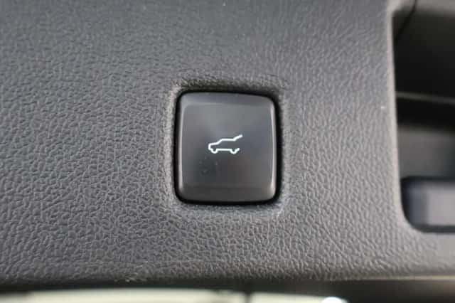 Ford Kuga (2023) thumbnail 41