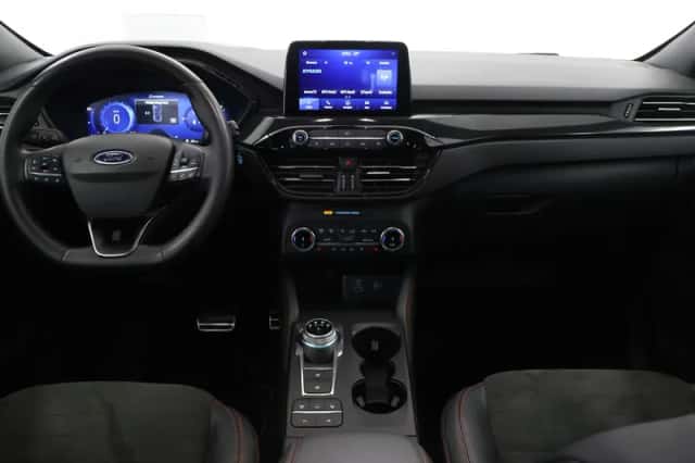 Ford Kuga (2023) thumbnail 8
