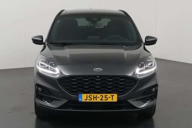 Ford Kuga (2021) thumbnail 3