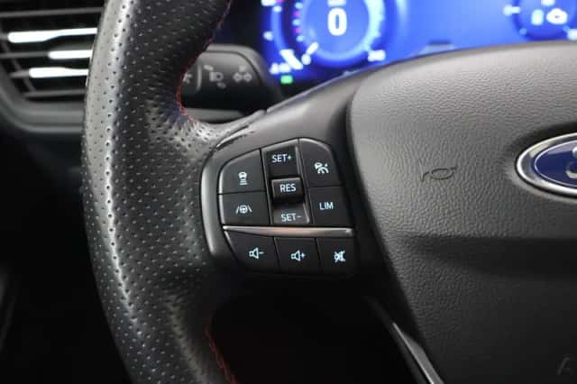Ford Kuga (2021) thumbnail 36