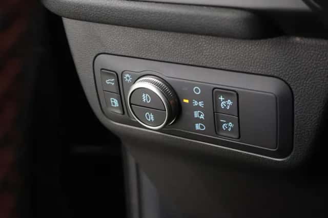 Ford Kuga (2021) thumbnail 38