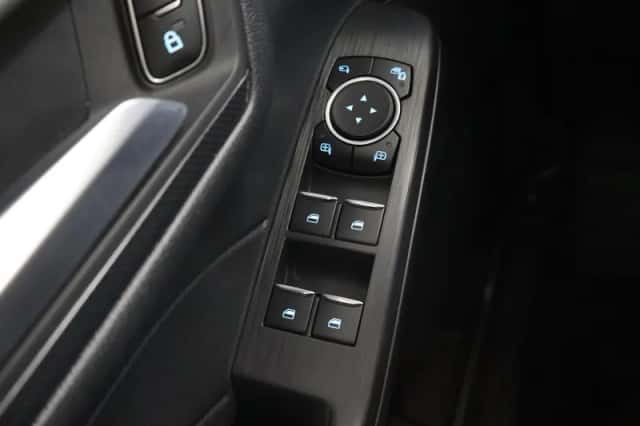 Ford Kuga (2021) thumbnail 39