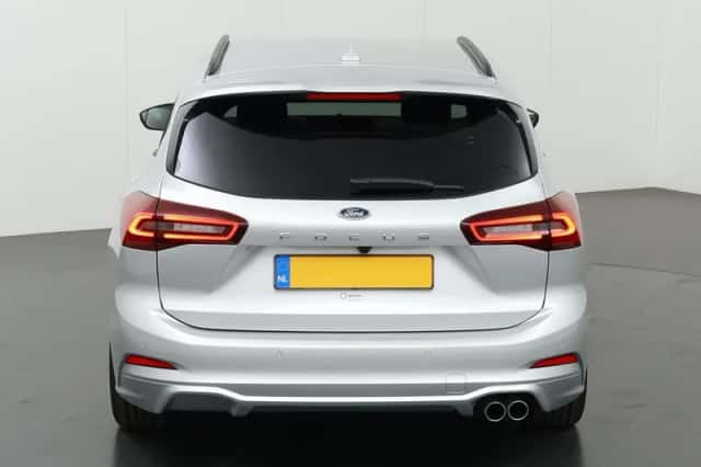 Ford Focus (2025) thumbnail 3