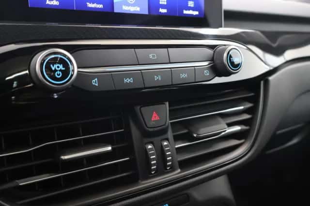 Ford Kuga (2021) thumbnail 26