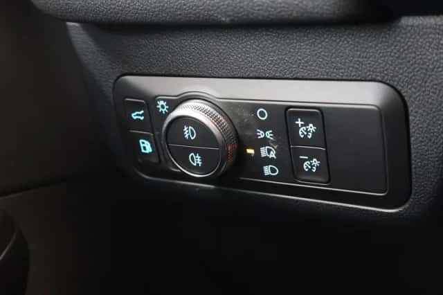 Ford Kuga (2021) thumbnail 38