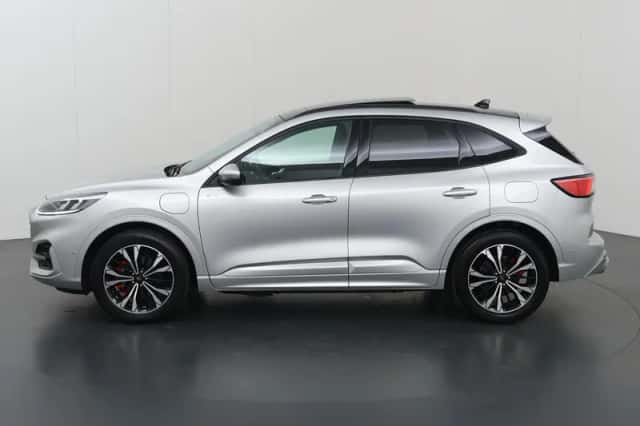 Ford Kuga (2021) thumbnail 5