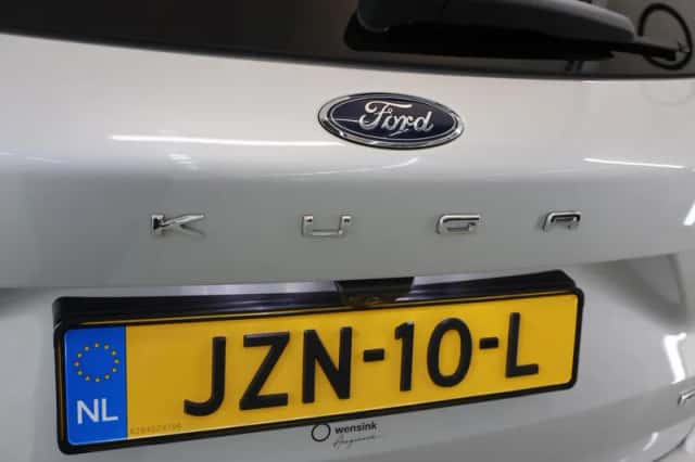 Ford Kuga (2021) thumbnail 44