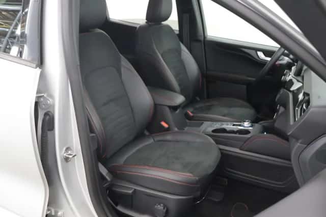 Ford Kuga (2021) thumbnail 10