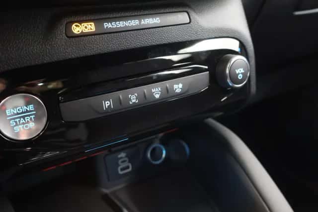 Ford Kuga (2025) thumbnail 24