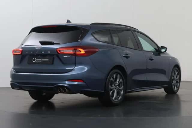 Ford Focus (2023) thumbnail 2