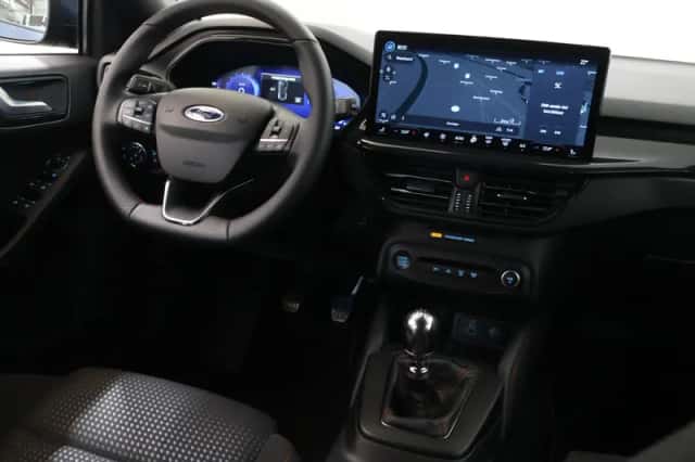 Ford Focus (2023) thumbnail 9