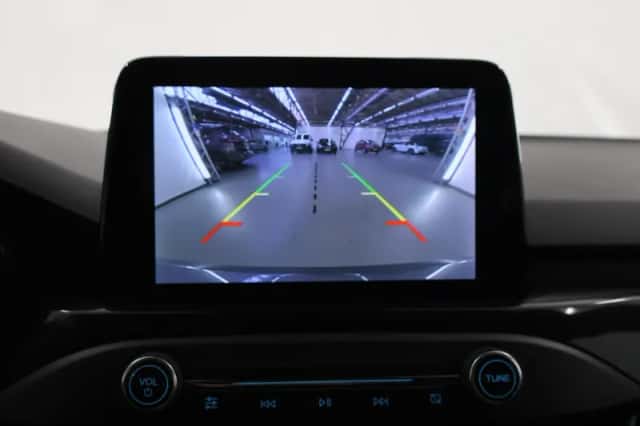 Ford Focus (2021) thumbnail 14
