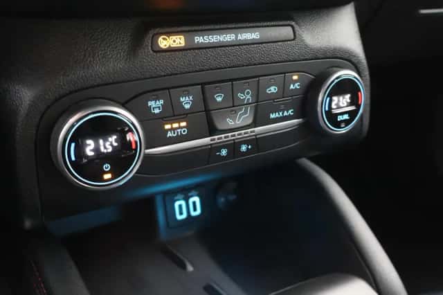 Ford Focus (2021) thumbnail 21