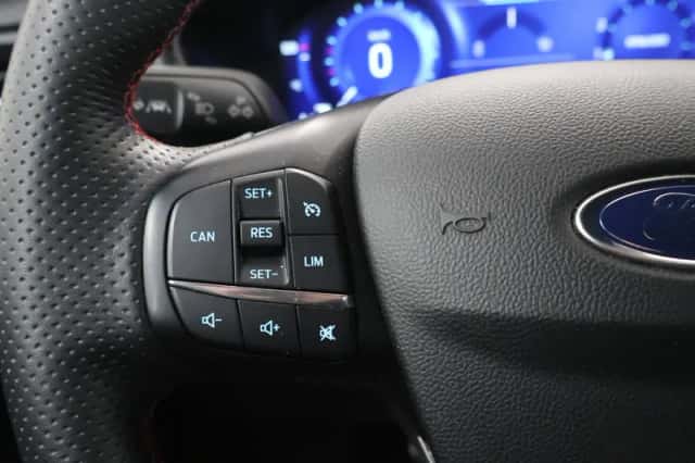 Ford Focus (2021) thumbnail 32