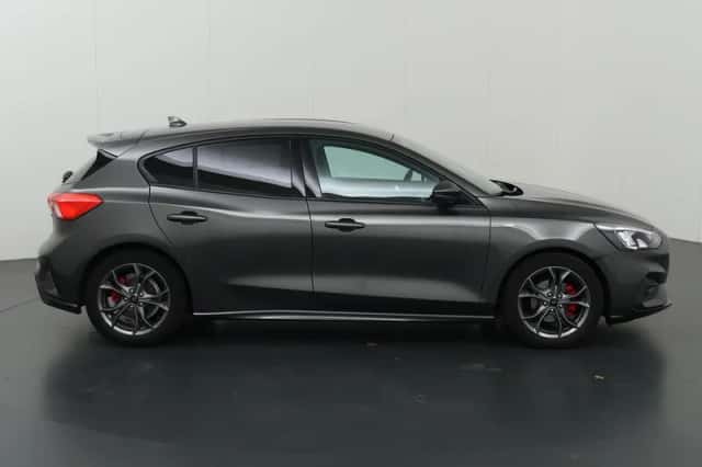 Ford Focus (2021) thumbnail 6