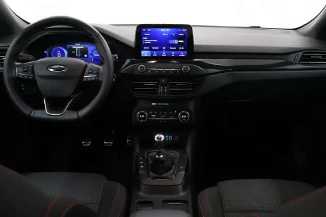 Ford Focus (2021) thumbnail 8