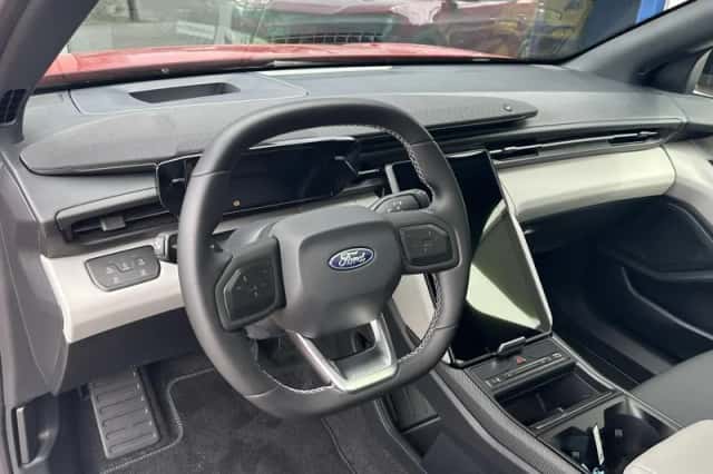 Ford Explorer (2025) thumbnail 15