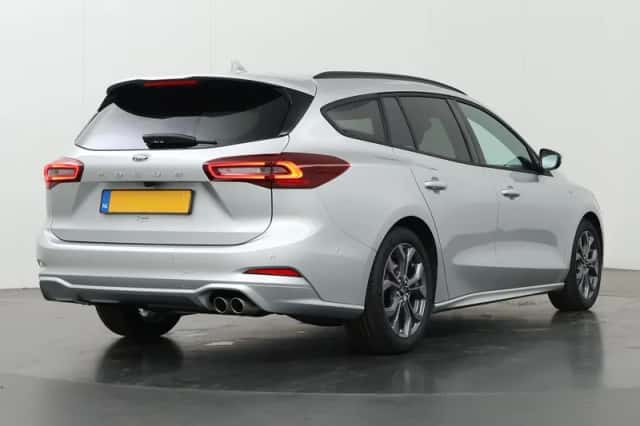 Ford Focus (2025) thumbnail 4
