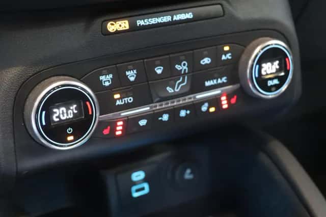 Ford Kuga (2020) thumbnail 17