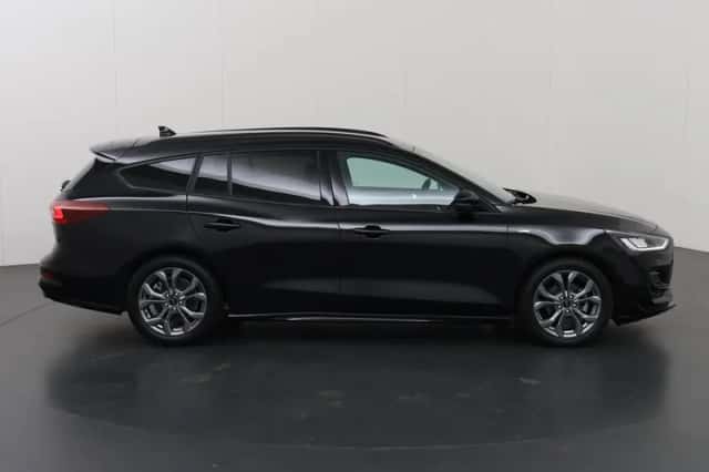 Ford Focus (2023) thumbnail 6